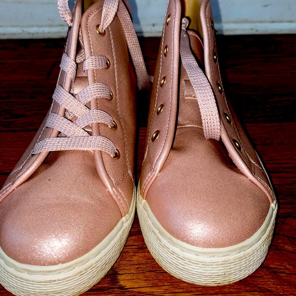 High top blush pink with sequins heart embellishments - gently used - Picture 2 of 4